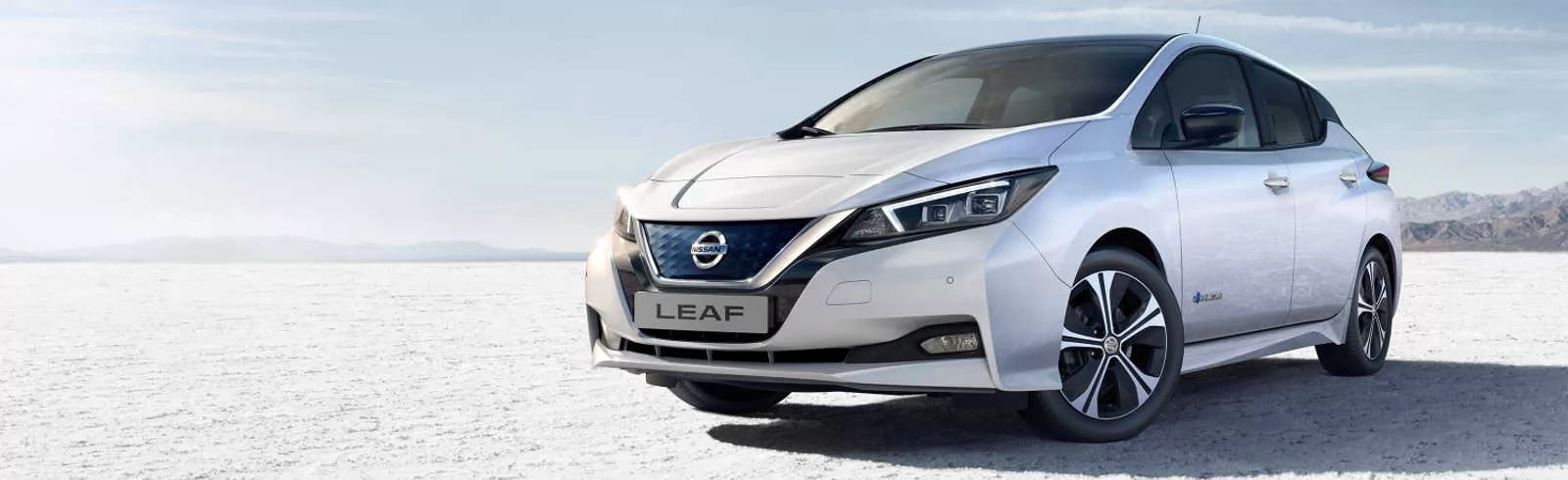 Nissan leaf blanco