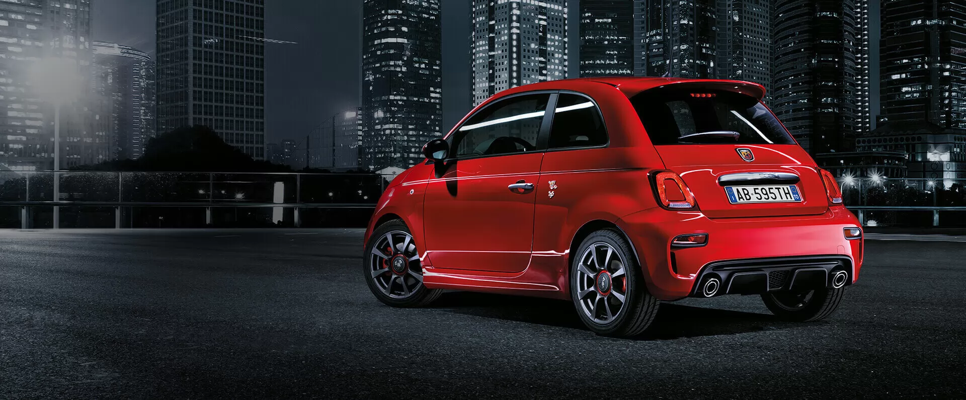 Lateral Abarth 595