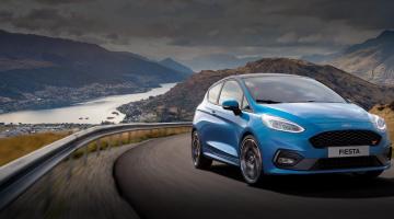 Ford Fiesta azul